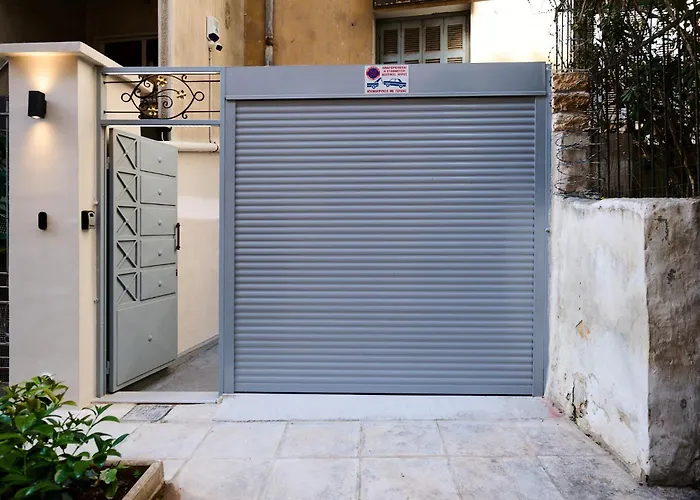 Panos City Apartment - Private Parking For Motorcycles
